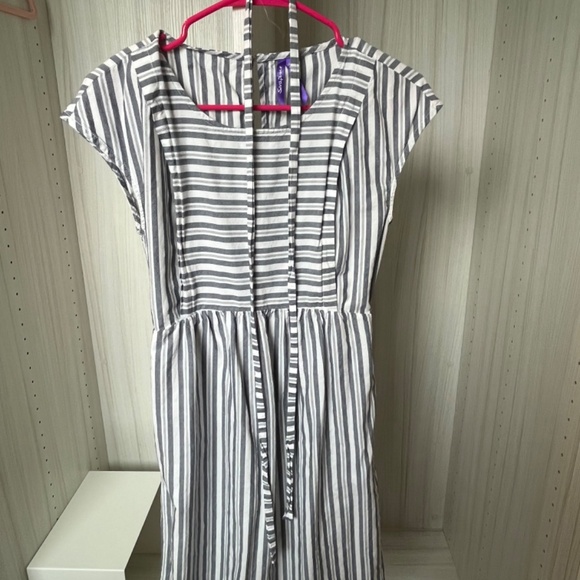 Seraphine Gray Striped Midi Dress - Picture 9 of 10